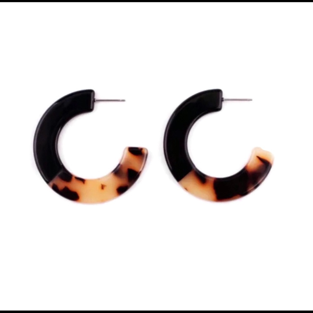 🌴Tortoise Shell Hoops
